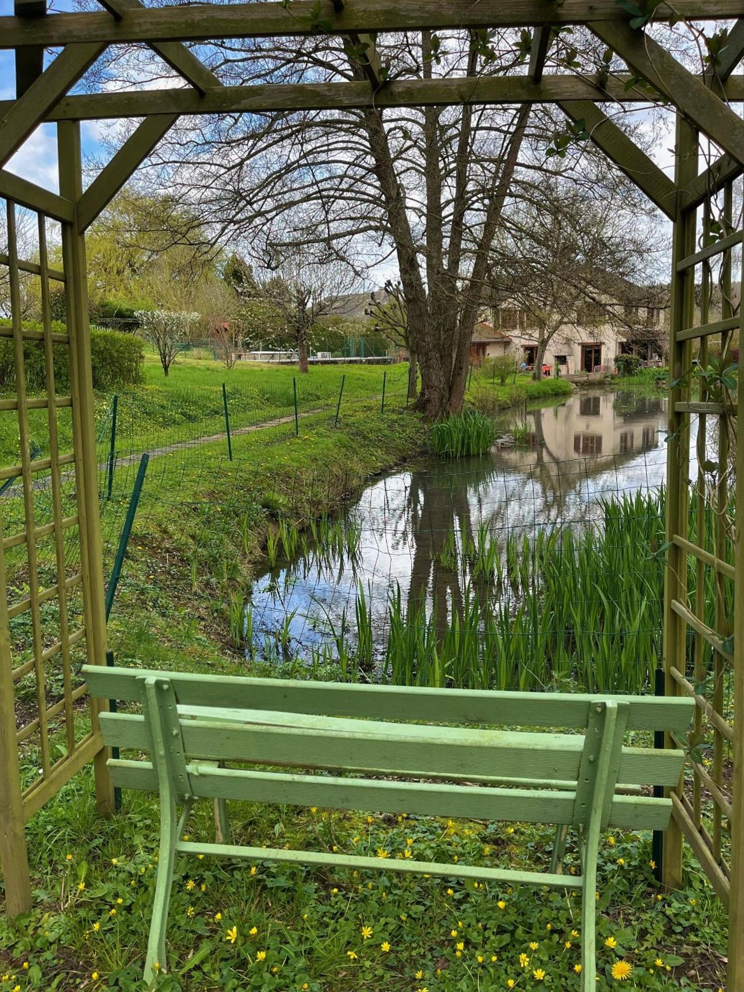 La Petite Campagne Bed & Breakfast Blaru Luaran gambar